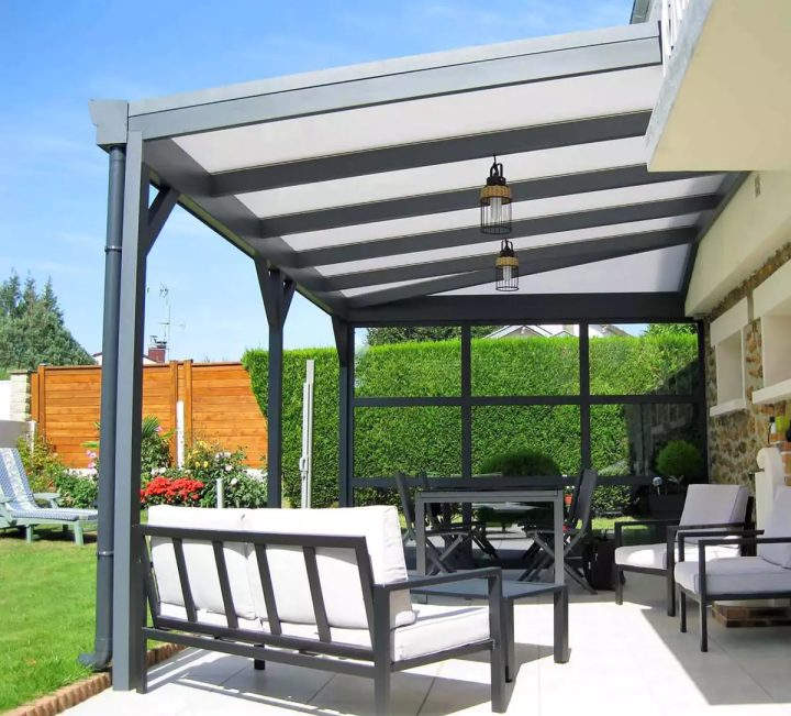 Profitez d'une pergola sur mesure.